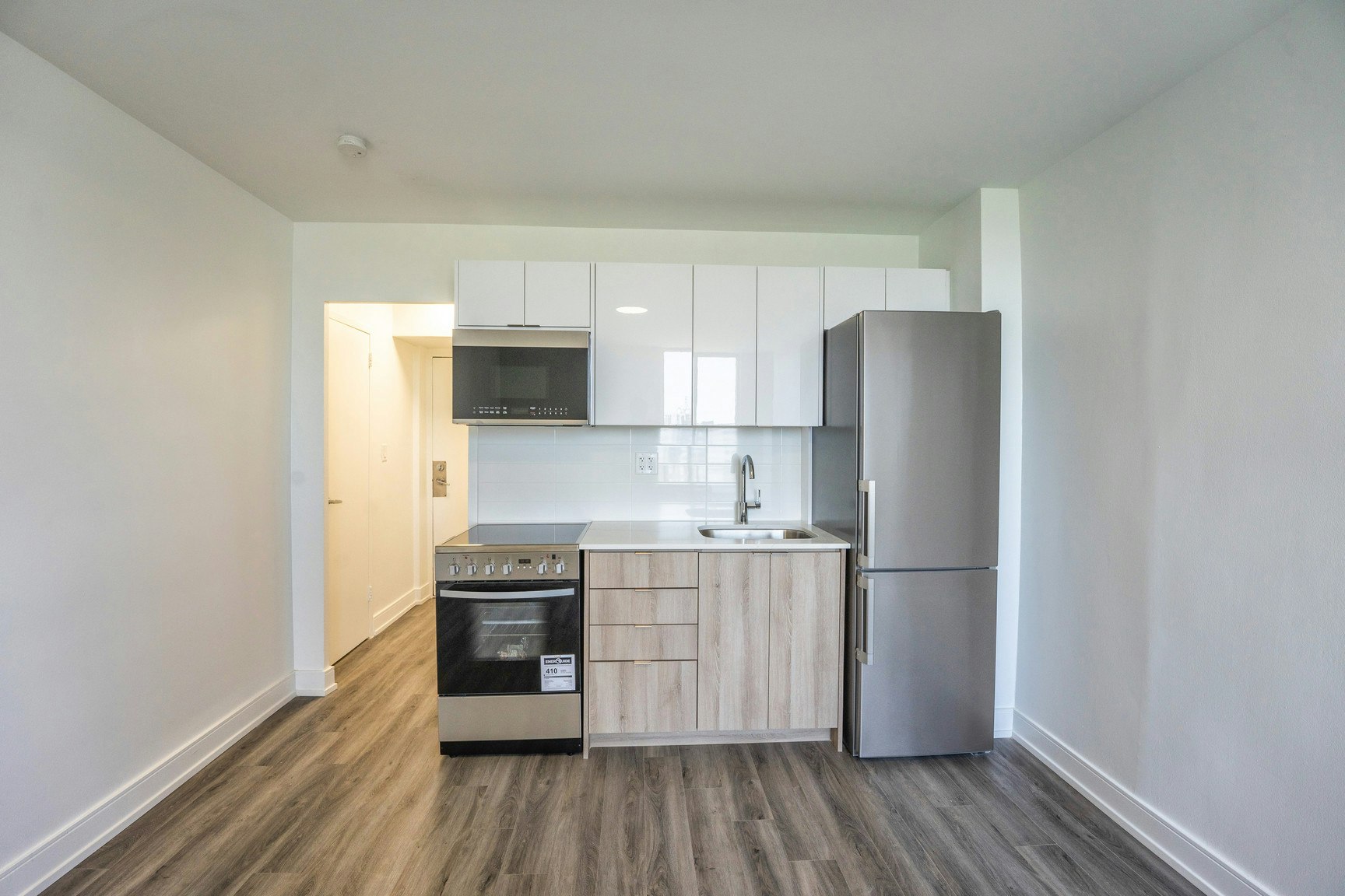 1109-35 David Salomon Drive, Toronto, ON, M3C 1E7 - 3