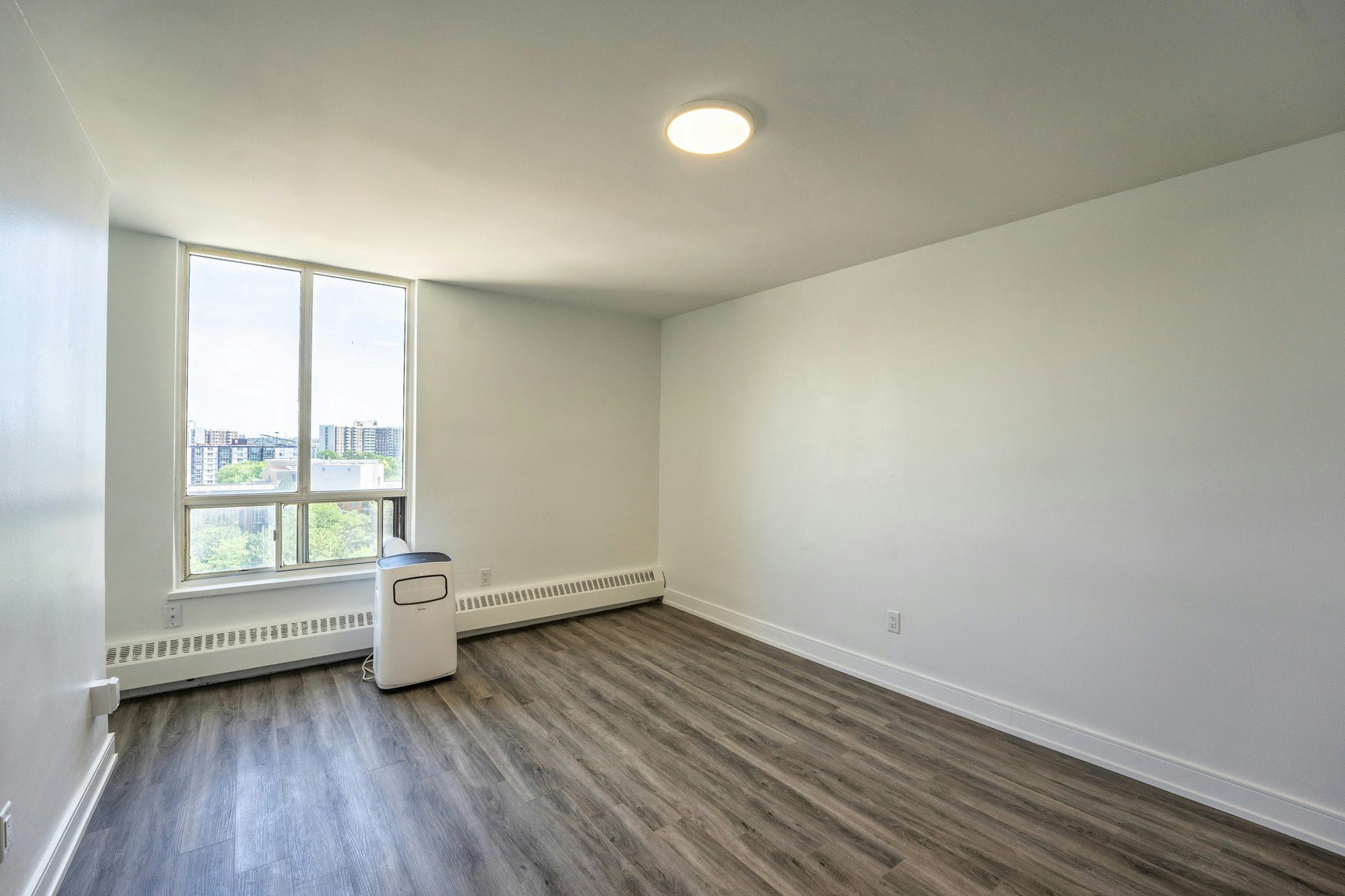 1109-35 David Salomon Drive, Toronto, ON, M3C 1E7 - 8