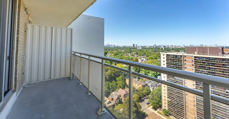 502-2 Secord Avenue, Toronto, ON, M4C 2C3 - 6