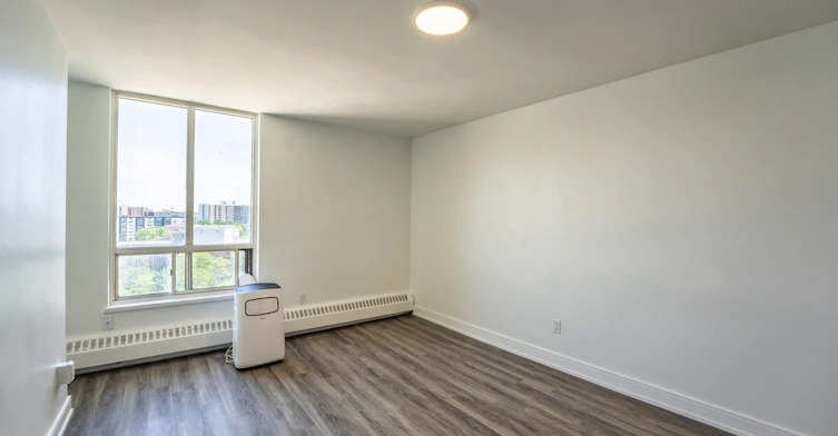 114-90 Eastdale Avenue, Toronto, ON, M4C 5A2 - 7