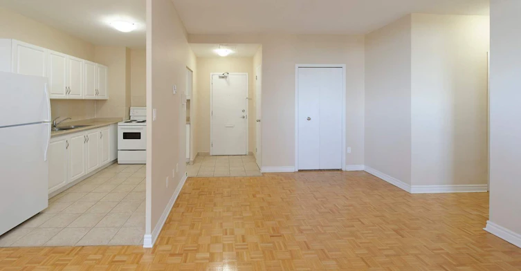 PH02-90 Eastdale Avenue, Toronto, ON, M4C 5A2 - 4