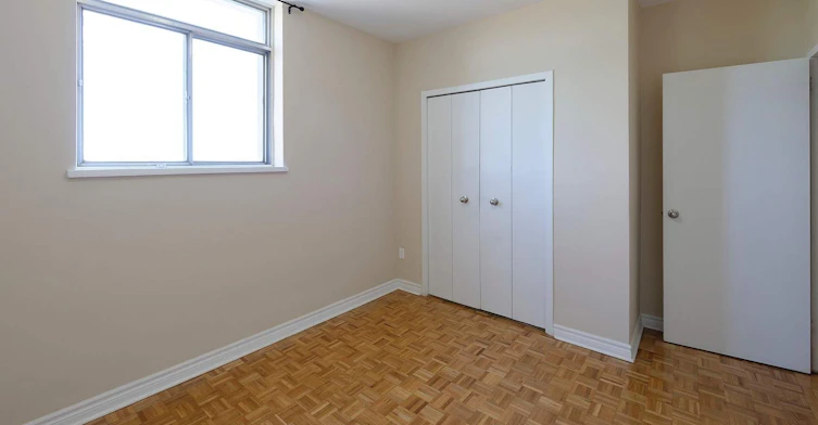 PH02-90 Eastdale Avenue, Toronto, ON, M4C 5A2 - 11
