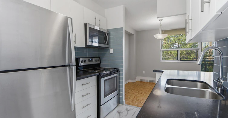 911-20 Stonehill Court, Toronto, ON, M1W 2Y6 - 3