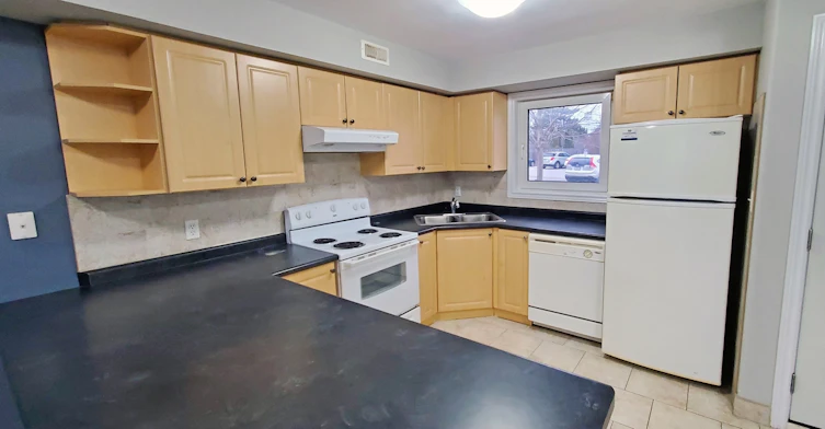 23-246 Lakeshore Road, St. Catharines, ON, L2M 1R6
