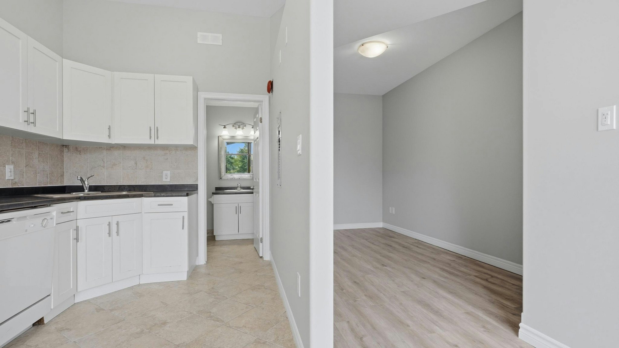 110-40 Front Street North, Thorold, ON, L2V 1X5