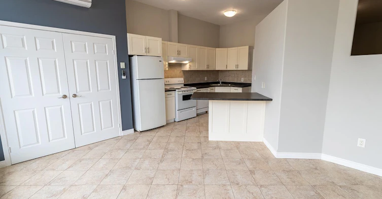 40 Front Street, Thorold, ON, L2V 1X5 - 5