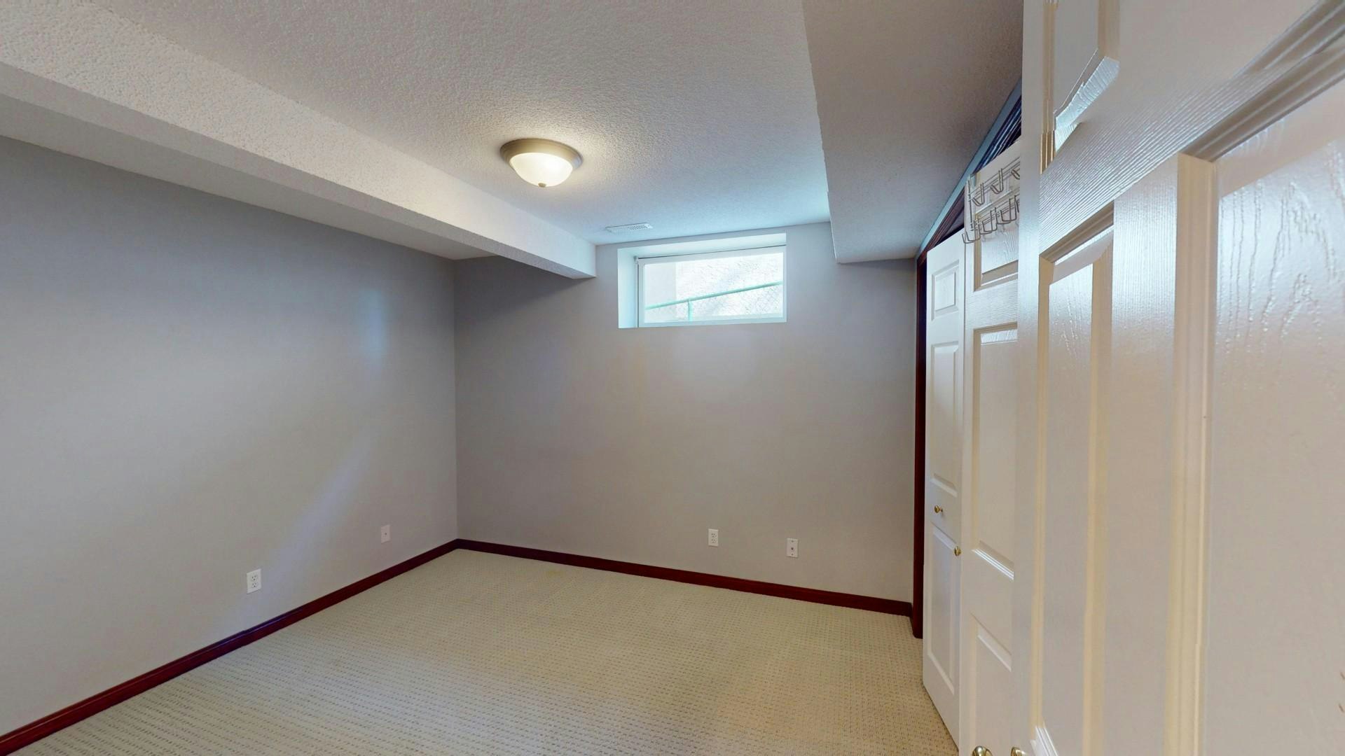 42 Valley Ponds Way NW, Calgary, AB, T3B 5T5 - 14