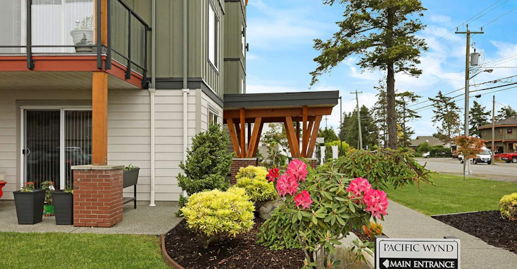 301-808 South Island Highway, Campbell River, BC, V9W 1A8 - 2