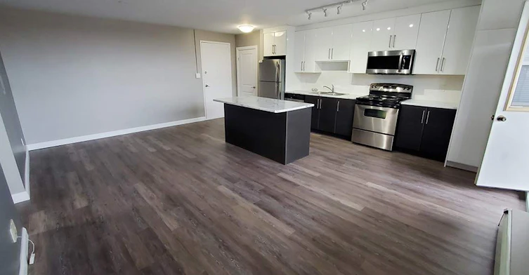 203, 302-1140 Ramsey View Court, Greater Sudbury, ON, P3E 2E3