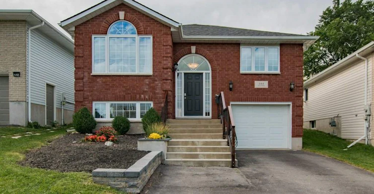 444 Dolshire, Kingston, ON, K7M 9B4