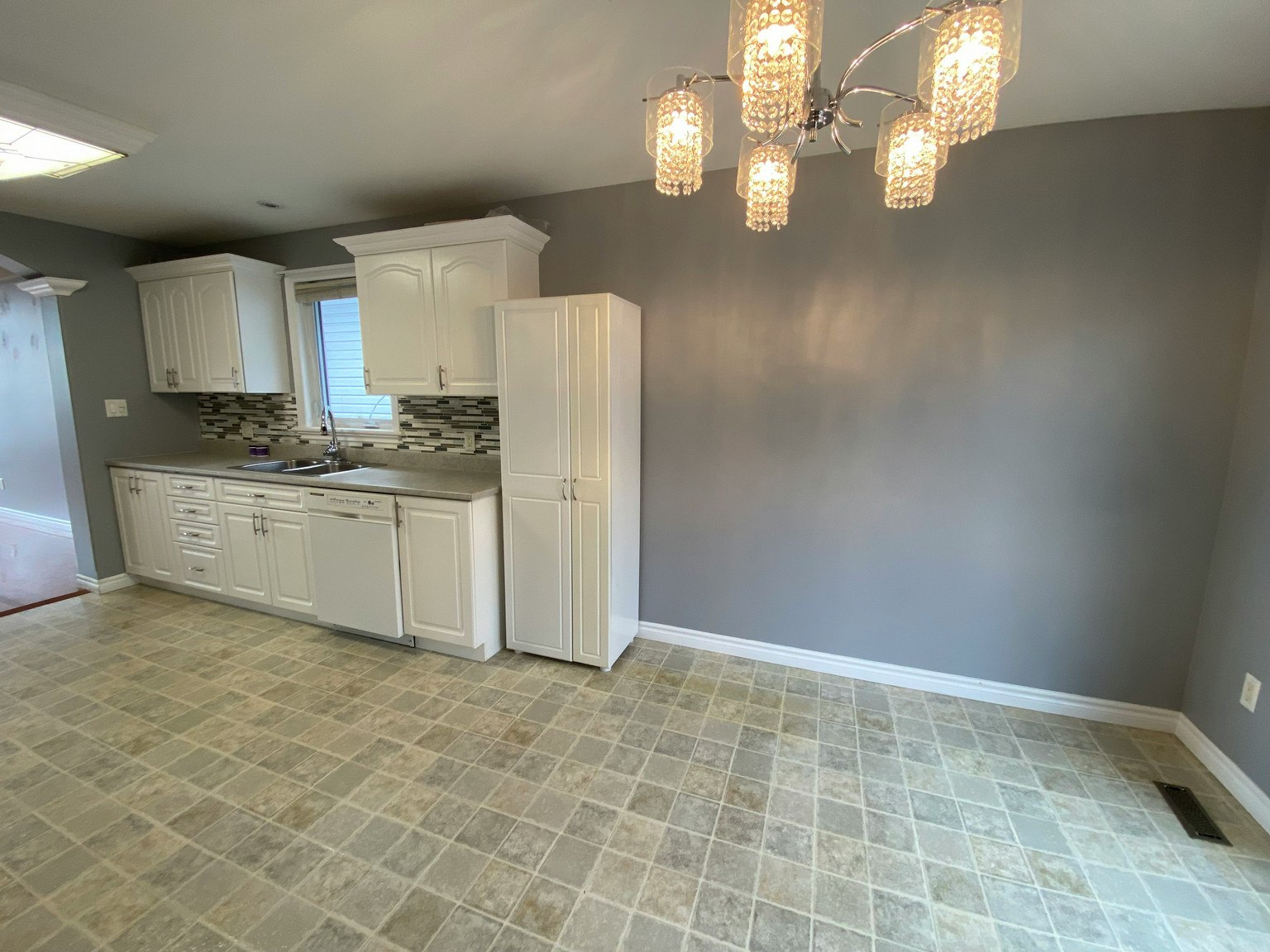 444 Dolshire, Kingston, ON, K7M 9B4 - 9