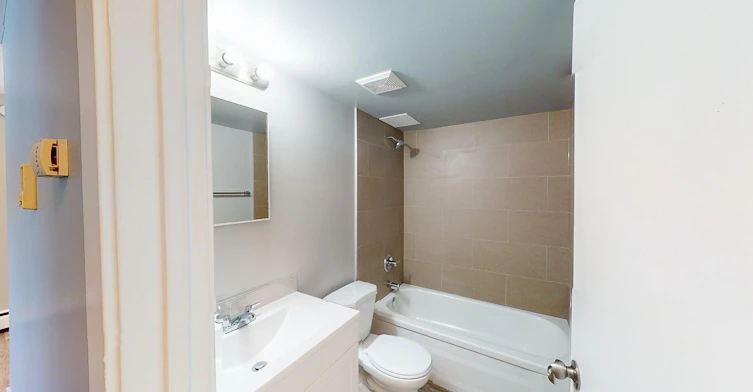 12-128 26 Avenue Northwest, Calgary, AB, T2M 2C7 - 8
