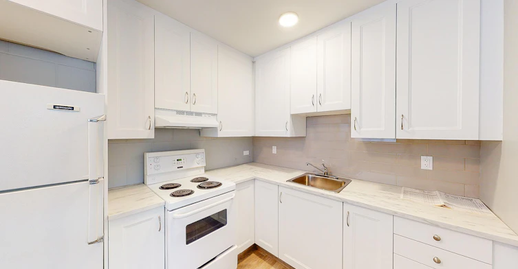 12-128 26 Avenue Northwest, Calgary, AB, T2M 2C7 - 3