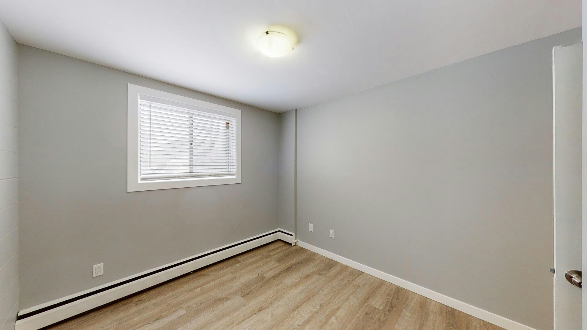 12-128 26 Avenue Northwest, Calgary, AB, T2M 2C7 - 9