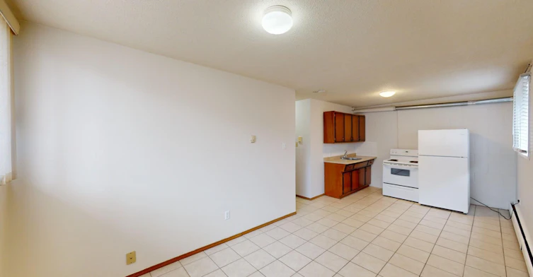 12-128 26 Avenue Northwest, Calgary, AB, T2M 2C7 - 3