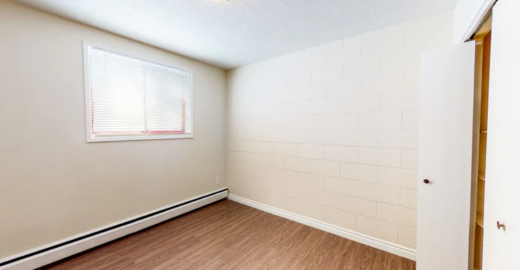 12-128 26 Avenue Northwest, Calgary, AB, T2M 2C7 - 14