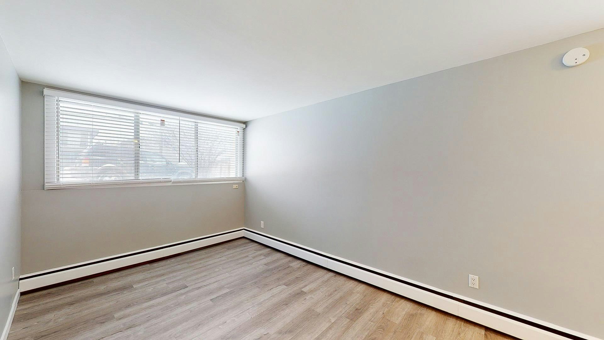 12-128 26 Avenue Northwest, Calgary, AB, T2M 2C7 - 11