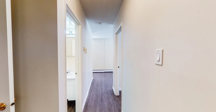 12-128 26 Avenue Northwest, Calgary, AB, T2M 2C7 - 16