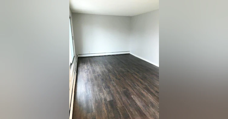 2014 15th Avenue North, Lethbridge, AB, T1H 1W9 - 9