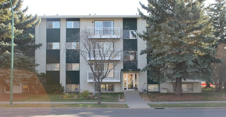 2014 15th Avenue North, Lethbridge, AB, T1H 1W9 - 12