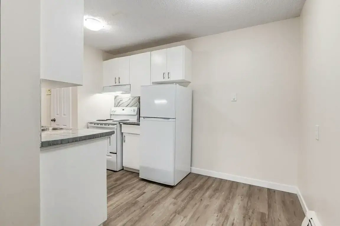 301-11040 83 Street, Edmonton, AB, T5H 1M3 - 14