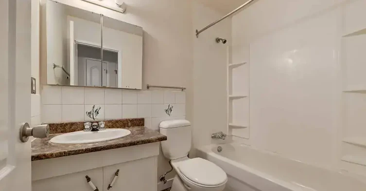 305-11040 83 Street, Edmonton, AB, T5H 1M3 - 5