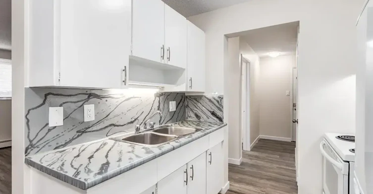 305-11040 83 Street, Edmonton, AB, T5H 1M3 - 13