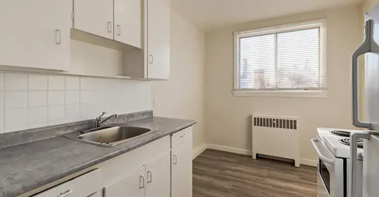 07-12922 118 Avenue, Edmonton, AB, T5L 2L4 - 5