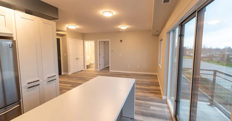 306-6479 Montrose Road, Niagara Falls, ON, L2H 1M1 - 2