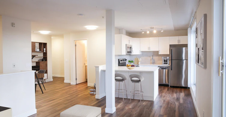 11128 82 Avenue NW, Edmonton, AB, T6G 2C7 - 6