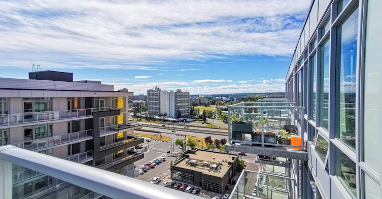 10 Brentwood Common NW, Calgary, AB, T2L 2L6 - 13