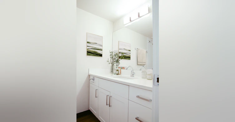 8210 111 Street NW, Edmonton, AB, T6G 2C7 - 7