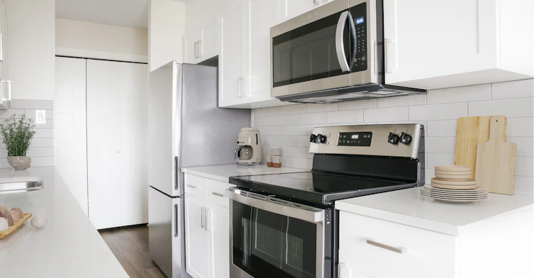 8210 111 Street NW, Edmonton, AB, T6G 2C7 - 16