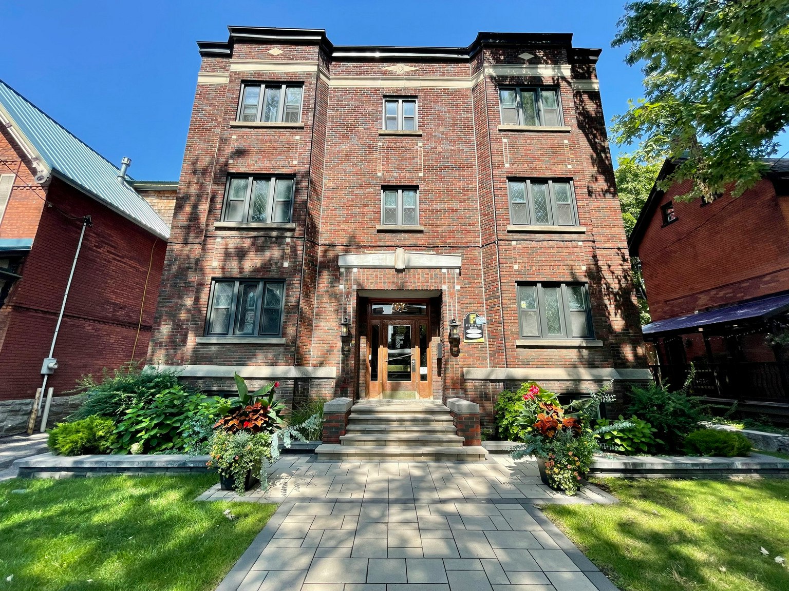 2-575 Maclaren Street, Ottawa, ON, K1R 5K8