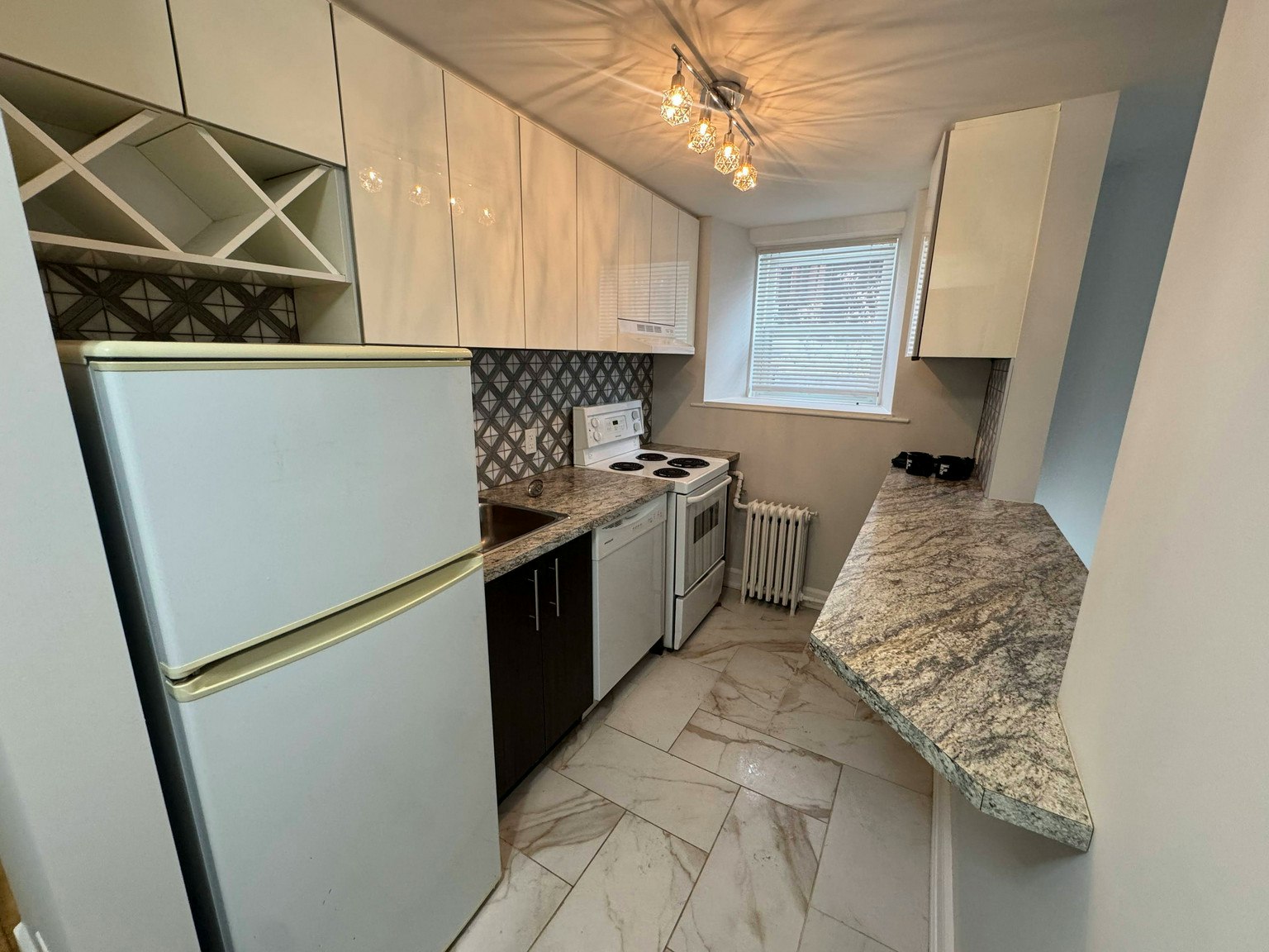 2-575 Maclaren Street, Ottawa, ON, K1R 5K8 - 3