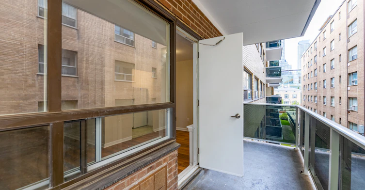 433 Jarvis Street, Toronto, ON, M4Y 2G9 - 3