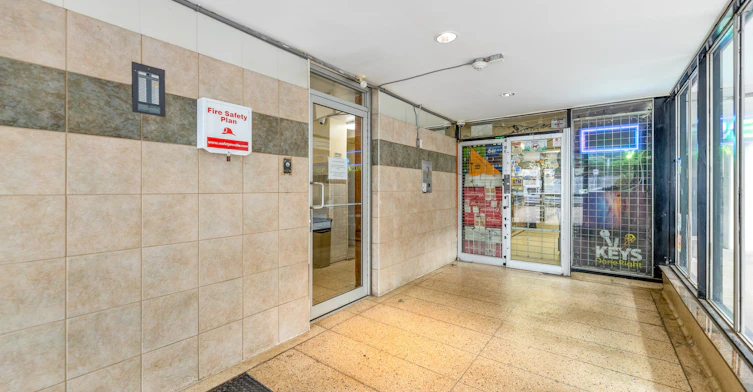 433 Jarvis Street, Toronto, ON, M4Y 2G9 - 2