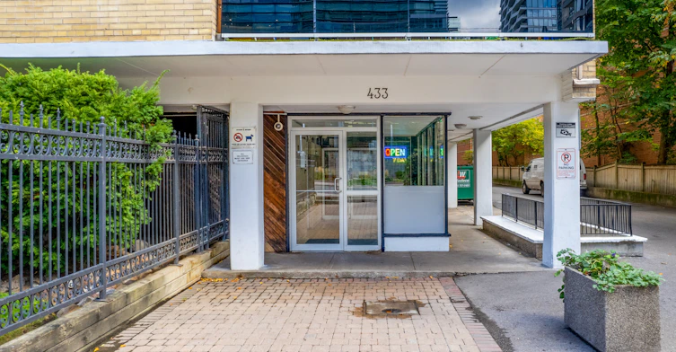 433 Jarvis Street, Toronto, ON, M4Y 2G9 - 7