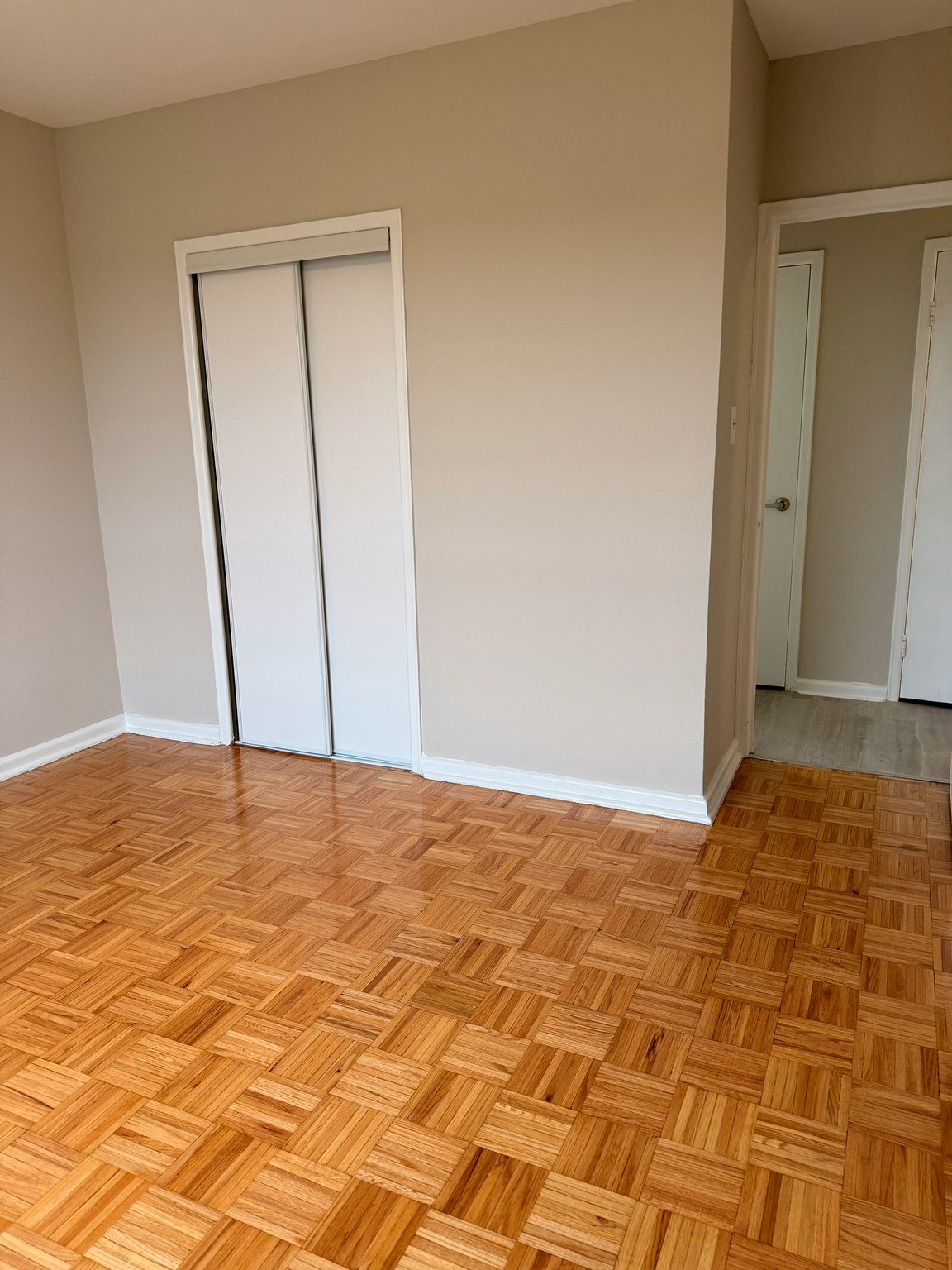 2340 Park Towers Avenue, Mississauga, ON, L5A 1P9 - 9