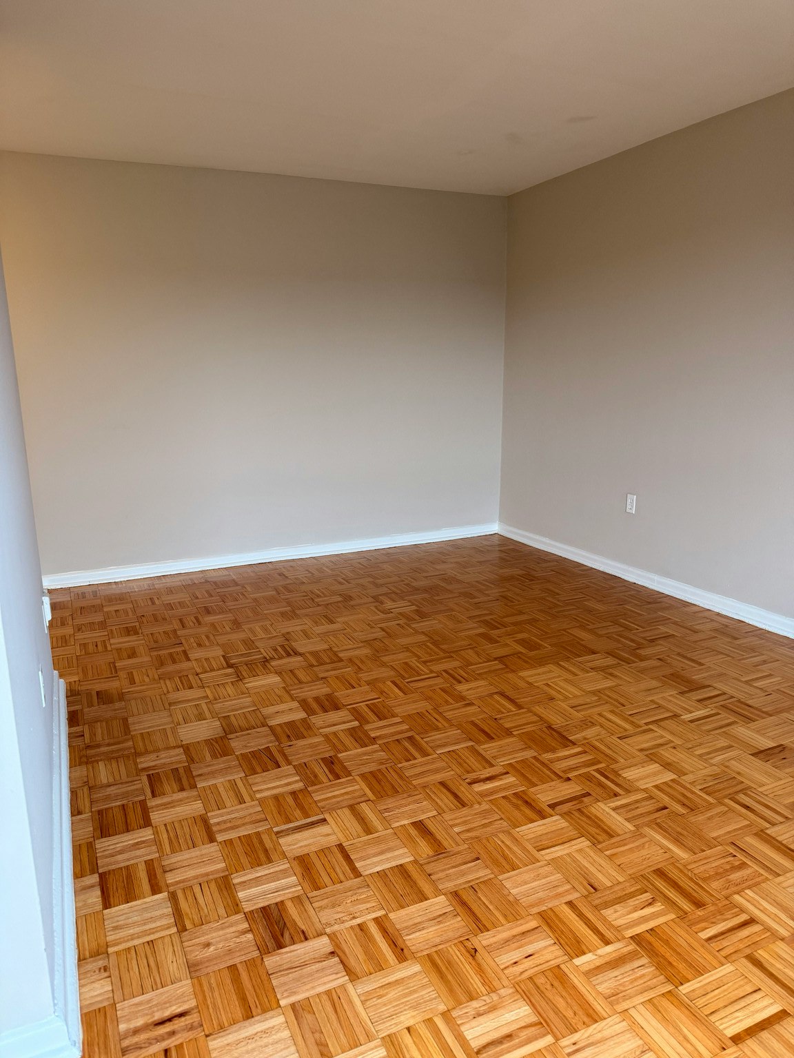 2340 Park Towers Avenue, Mississauga, ON, L5A 1P9 - 5