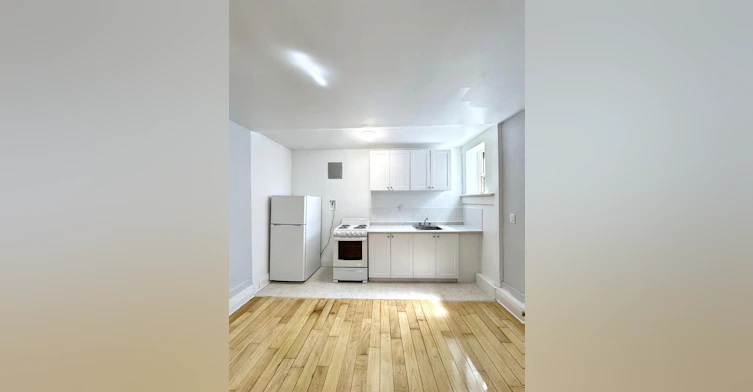 140 Wellesley Street East, Toronto, ON, M4Y 1J1
