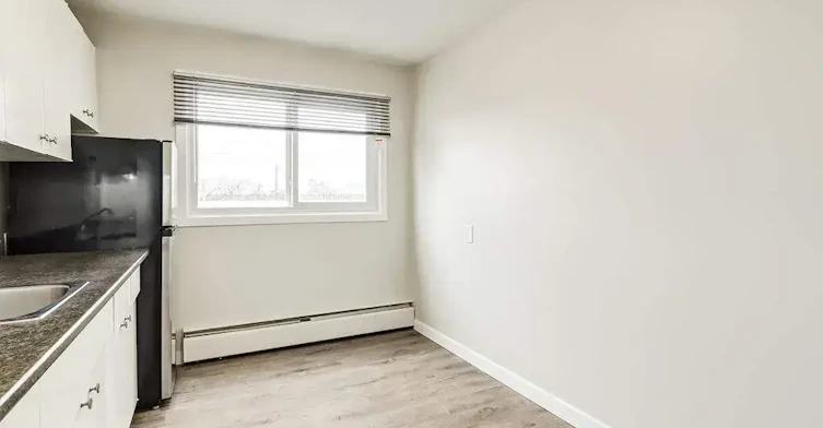 14-10930 83 Street NW, Edmonton, AB, T5H 1M1 - 9