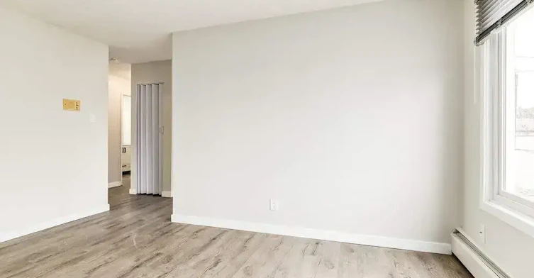 14-10930 83 Street NW, Edmonton, AB, T5H 1M1 - 17