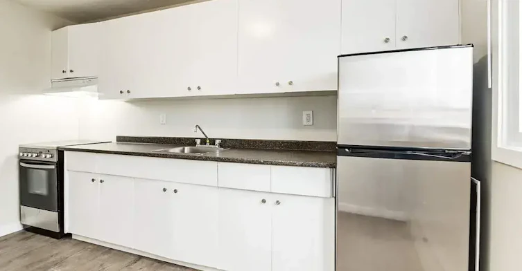 14-10930 83 Street NW, Edmonton, AB, T5H 1M1 - 10