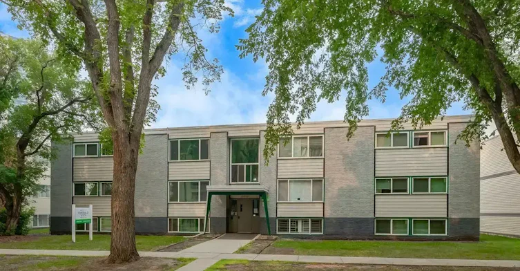 14-10930 83 Street NW, Edmonton, AB, T5H 1M1 - 23