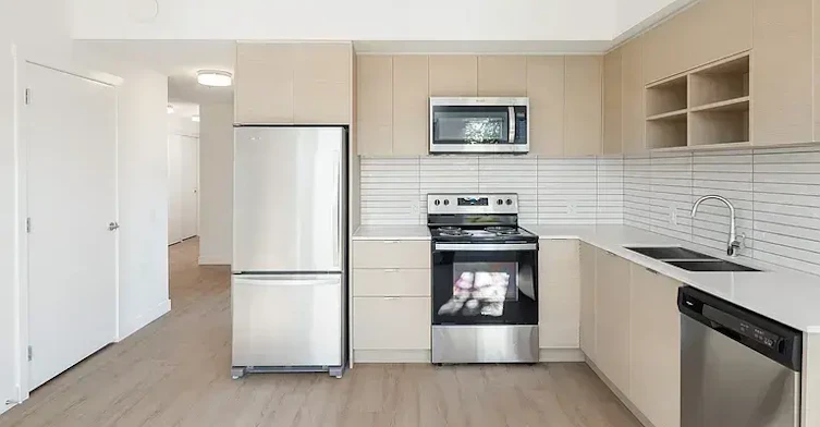 301-2075 W 12th Avenue, Vancouver, BC, V6J 2G3