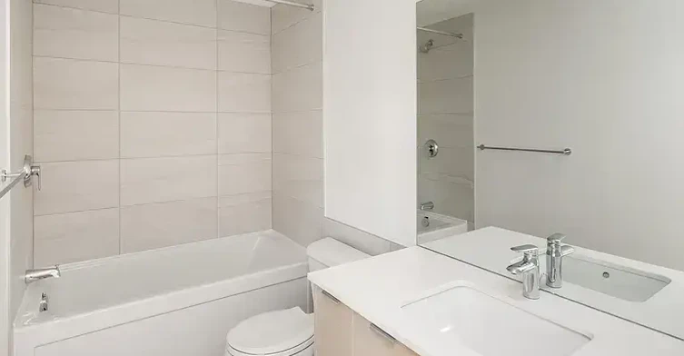 301-2075 W 12th Avenue, Vancouver, BC, V6J 2G3 - 4