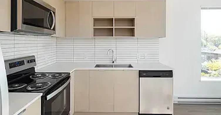 301-2075 W 12th Avenue, Vancouver, BC, V6J 2G3 - 3