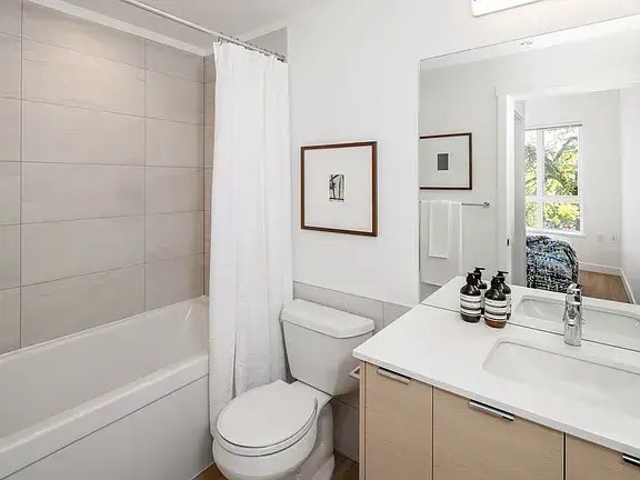 605-2075 W 12th Avenue, Vancouver, BC, V6J 2G3 - 4
