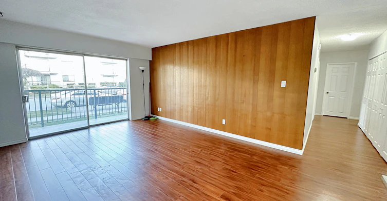102-6635 Mckay Avenue, Burnaby, BC, V5H 2J3 - 8